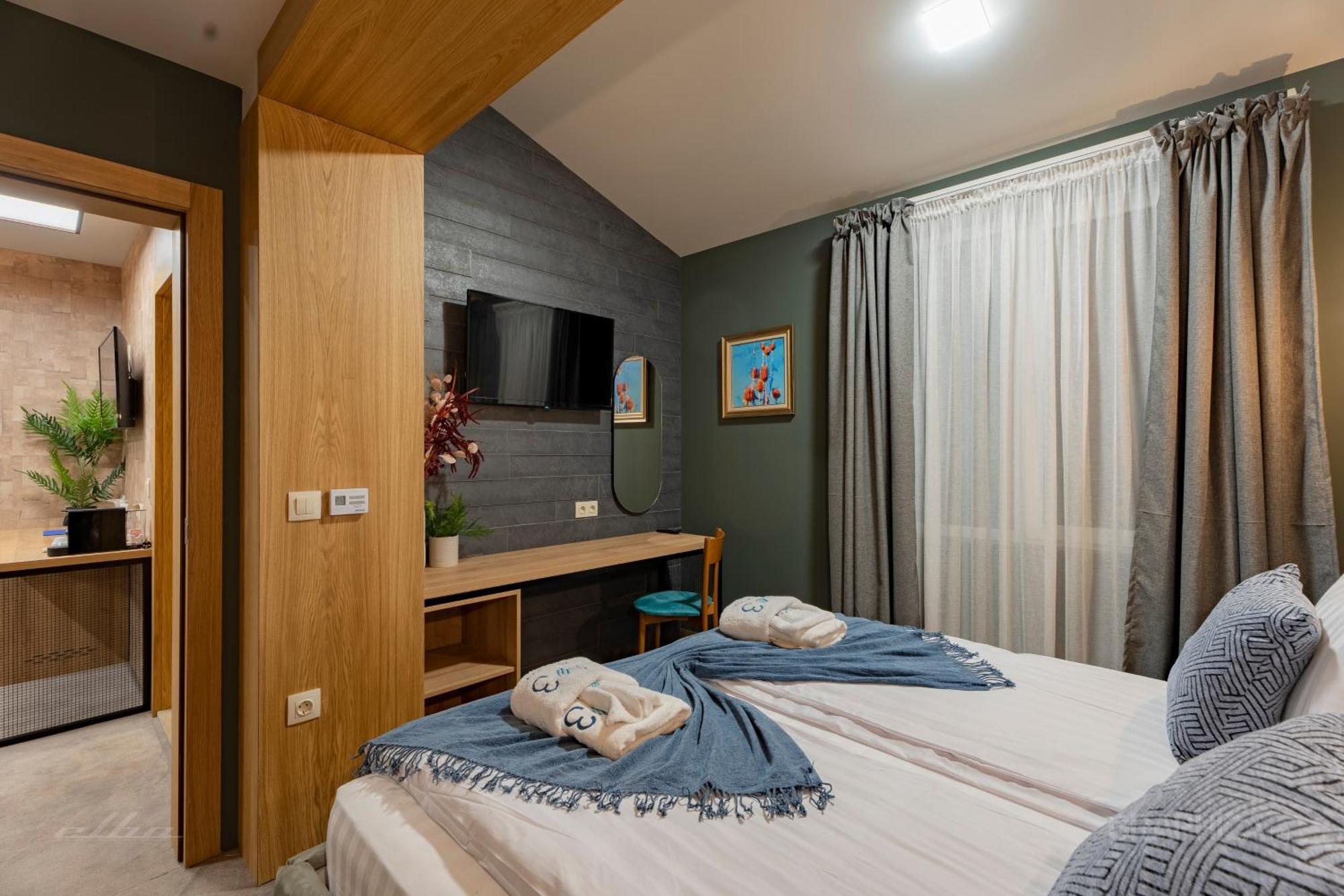 103 View Park Hotel بانيشيست المظهر الخارجي الصورة